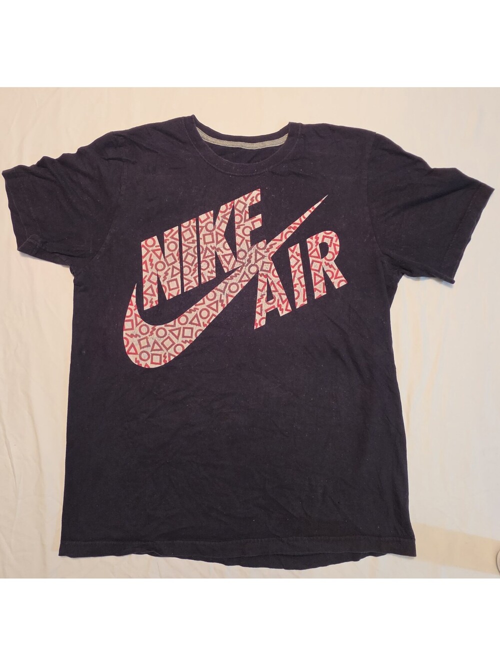 Nike Air T-Shirt Men’s Large Black Red White Paint Splatter Logo Graphic Tee
